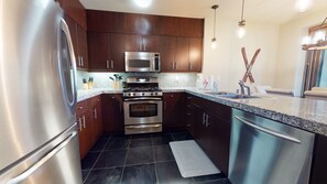 Room, Indoors, Oven, Kitchen, Flooring