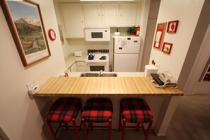 Chair, Furniture, Room, Indoors, Kitchen