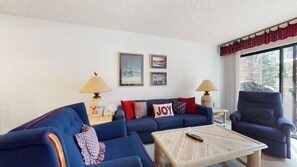 Living Room, Room, Indoors, Furniture, Couch