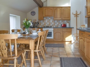 Kitchen/diner | One - Cross Farm Cottages, Holmfirth