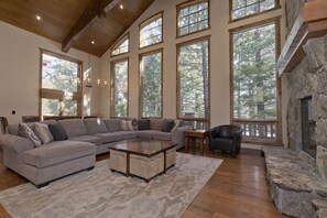 Flooring, Furniture, Couch, Living Room, Indoors