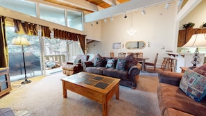 Living Room, Room, Indoors, Furniture, Couch