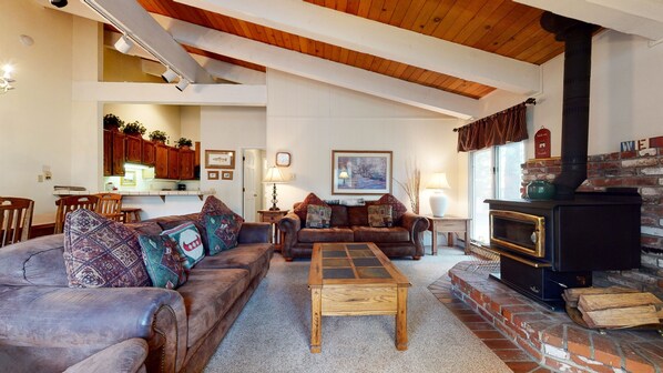 Living Room, Room, Indoors, Couch, Furniture