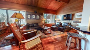 Flooring, Hardwood, Couch, Furniture, Living Room