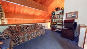 Building, Loft, Indoors, Furniture, Screen