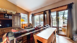 Couch, Furniture, Living Room, Room, Indoors