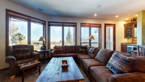 Living Room, Room, Indoors, Couch, Furniture