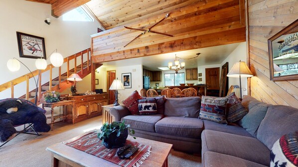 Living Room, Indoors, Room, Couch, Furniture