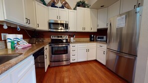 Flooring, Room, Indoors, Floor, Hardwood