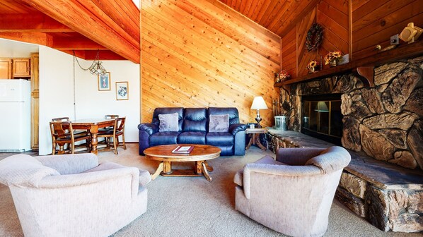 Indoors, Room, Living Room, Couch, Furniture
