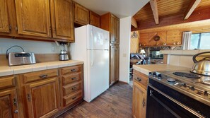Flooring, Room, Indoors, Refrigerator, Hardwood