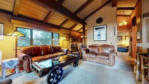 Living Room, Room, Indoors, Couch, Furniture