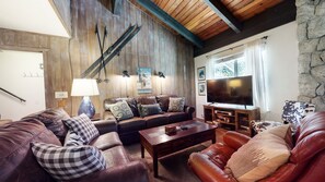 Living Room, Room, Indoors, Couch, Furniture