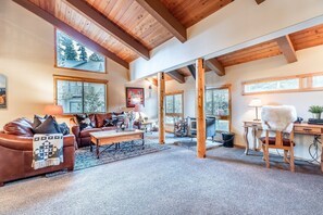 Flooring, Living Room, Indoors, Room, Building