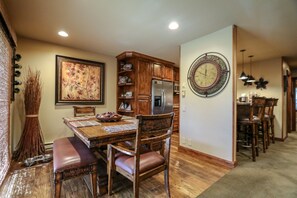 Flooring, Hardwood, Furniture, Chair, Floor