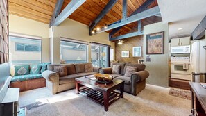 Home Decor, Indoors, Furniture, Table, Living Room