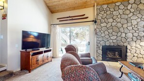 Indoors, Screen, Furniture, Living Room, Fireplace