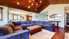 Couch, Furniture, Living Room, Room, Indoors