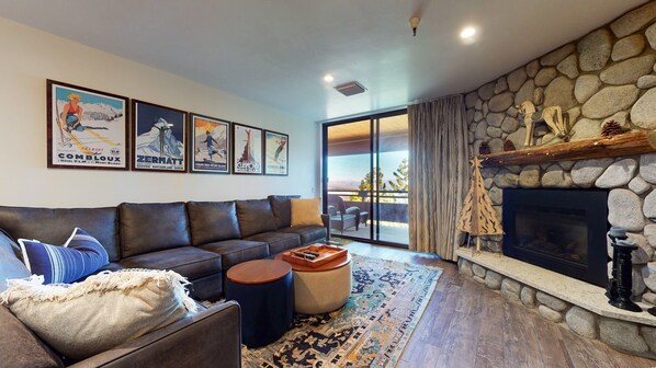Living Room, Room, Indoors, Couch, Furniture