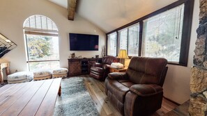 Room, Indoors, Living Room, Furniture, Couch