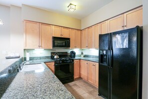 Indoors, Room, Oven, Flooring, Kitchen