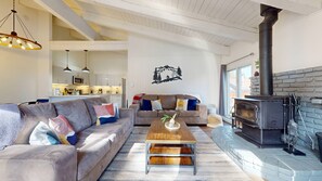 Home Decor, Indoors, Furniture, Living Room, Couch