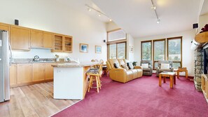 Home Decor, Indoors, Floor, Furniture, Living Room