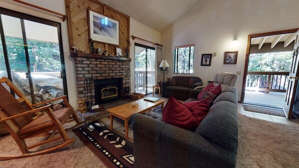 Indoors, Room, Living Room, Couch, Furniture