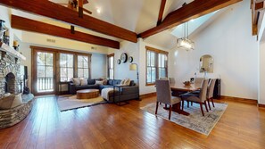 Floor, Flooring, Hardwood, Furniture, Indoors