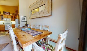 Flooring, Hardwood, Floor, Indoors, Furniture