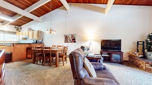 Screen, Furniture, Indoors, Living Room, TV
