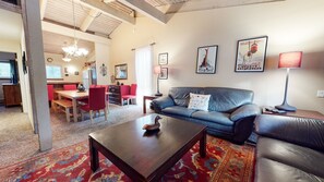 Living Room, Room, Indoors, Chair, Furniture