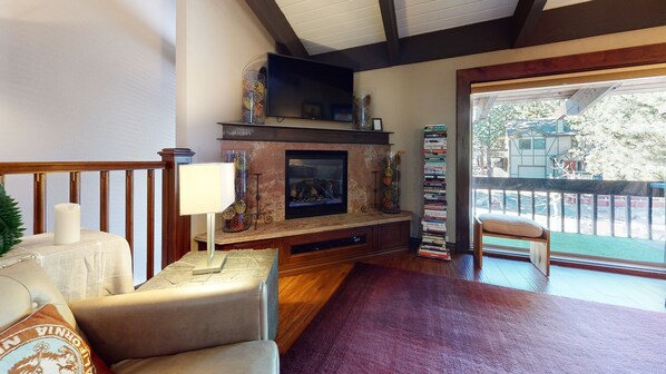 Flooring, Living Room, Indoors, Room, Couch
