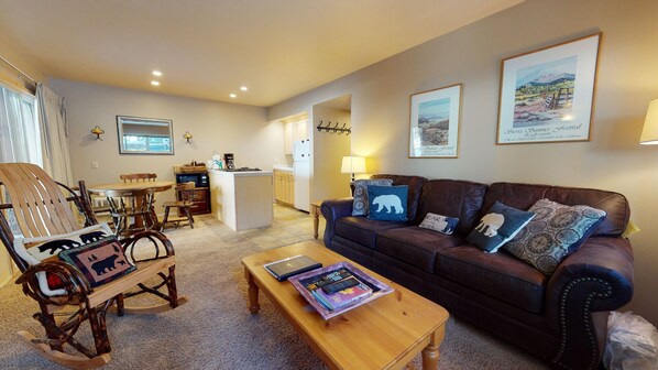 Living Room, Room, Indoors, Couch, Furniture