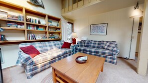 Furniture, Couch, Living Room, Indoors, Room