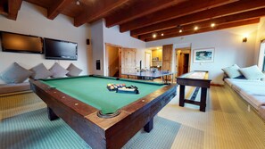 Furniture, Room, Indoors, Table, Bed