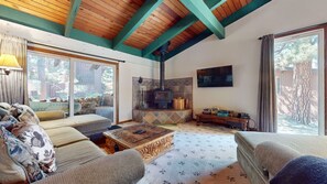 Indoors, Home Decor, Furniture, Living Room, Table