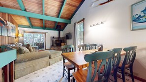 Dining Room, Dining Table, Furniture, Indoors, Table