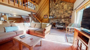 Living Room, Indoors, Room, Furniture, Flooring