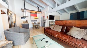 Couch, Furniture, Living Room, Indoors, Room