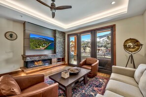 Living Room, Room, Indoors, Screen, Ceiling Fan