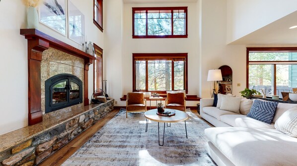 Furniture, Flooring, Living Room, Indoors, Room