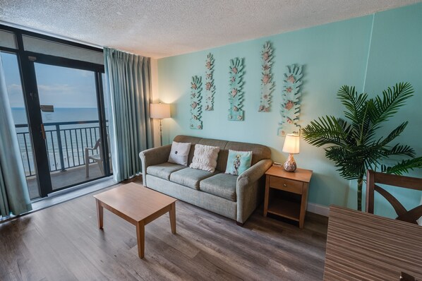 Amazing Living Room with Views of the Ocean 🌊☀️