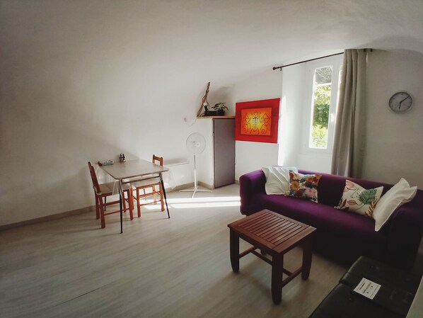 salon, salle à manger