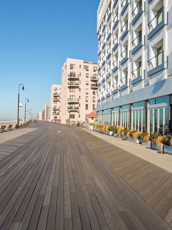 Beautiful Long Beach Boardwalk