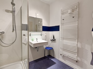Doppelzimmer mit Dusche und WC