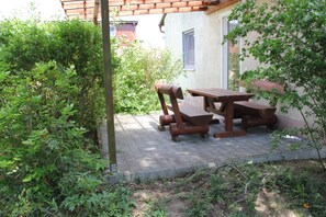 Ferienwohnung (48qm) mit Terrasse und Küchenzeile