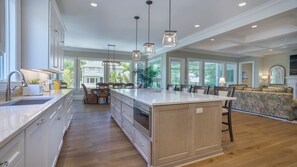 Spacious kitchen countertops