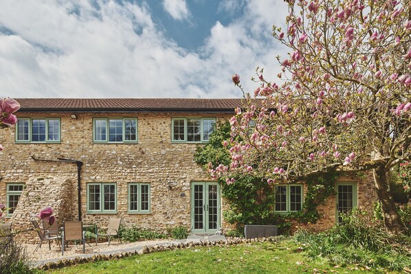 The exterior of Millthorn Cottage, Devon