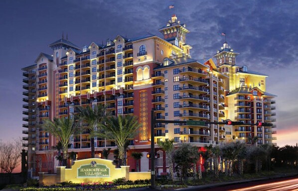 The Emerald Grande